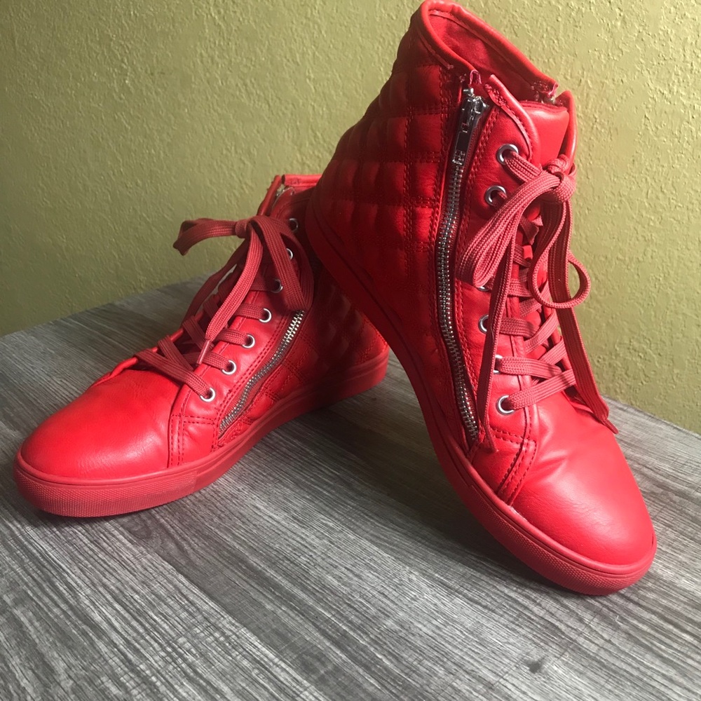 Steve Madden Red Quilted Top Sneakers.